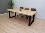 Eiken boomstam tafel met smalle U-Poten - Afbeelding 2