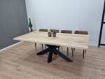 Eiken boomstam tafel met Diamant-Matrix Onderstel - Afbeelding 2