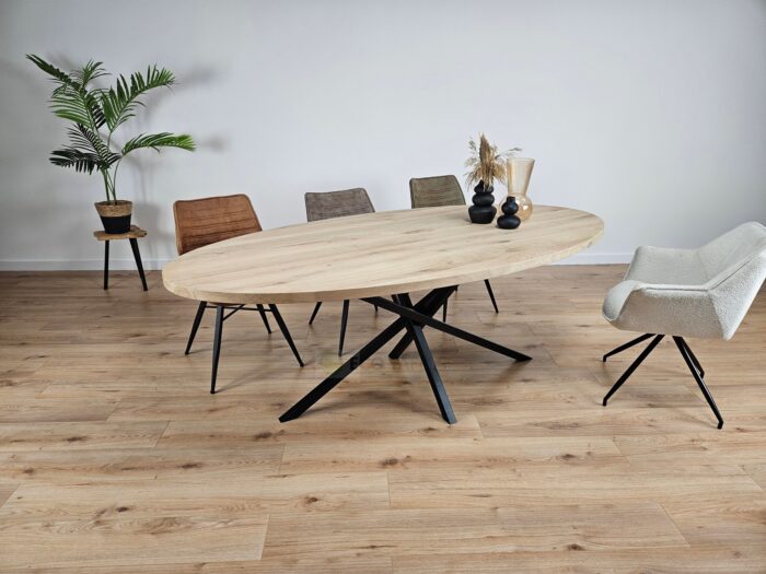 Eiken Ovale tafel met Twist Poot K4 - Afbeelding 1